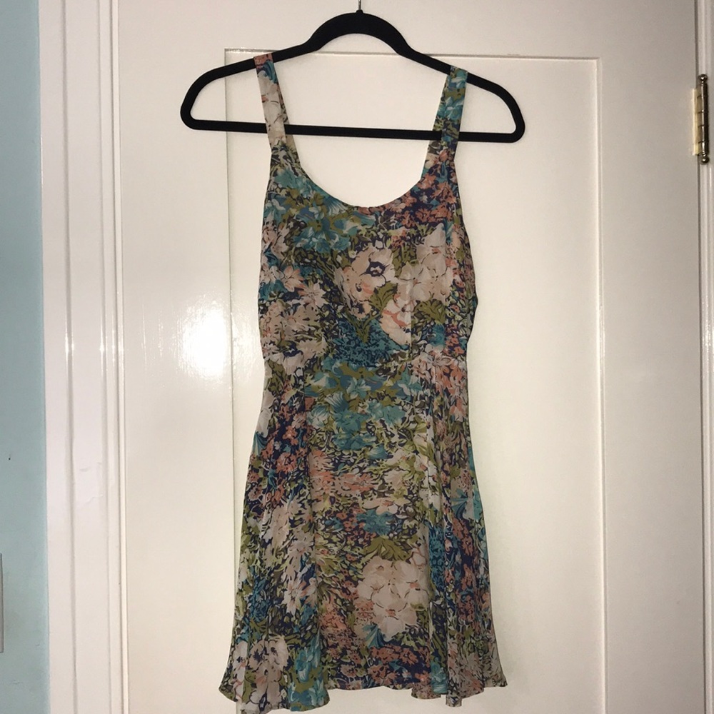 URBAN OUTFITTERS FLORAL DRESS